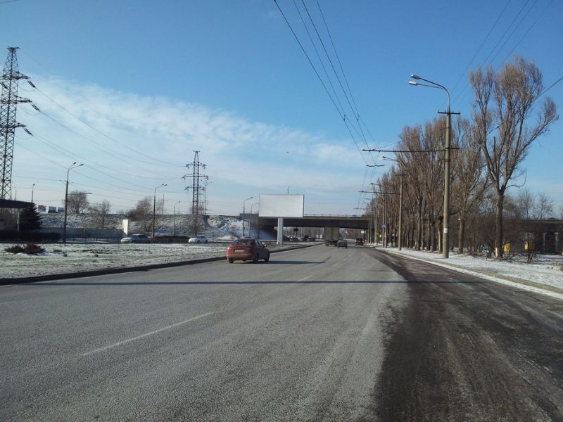 Беклайт, Днепр, Набережная Заводская - Кайдакский мост, разделитель из центра