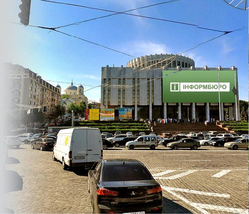 Реклама на фасадах/Брандмауэр, Киев, Европейская площадь, МКЦ «Украинский Дом»