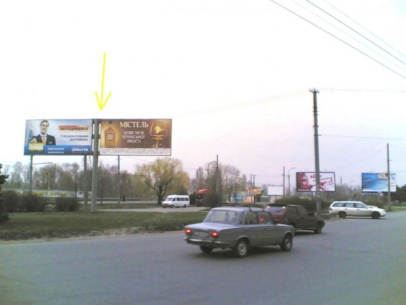 Билборд/Щит, Днепр, ж/м Красный Камень (разделитель) движение в центр. Левая