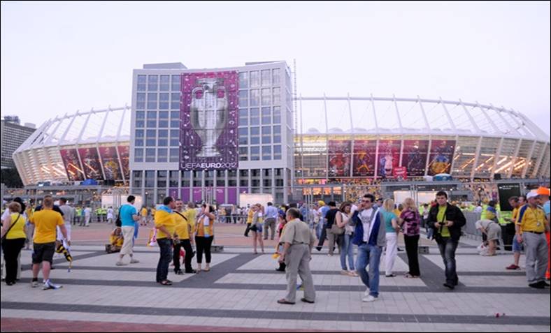 Реклама на фасадах/Брандмауэр, Киев, НСК Олимпийский