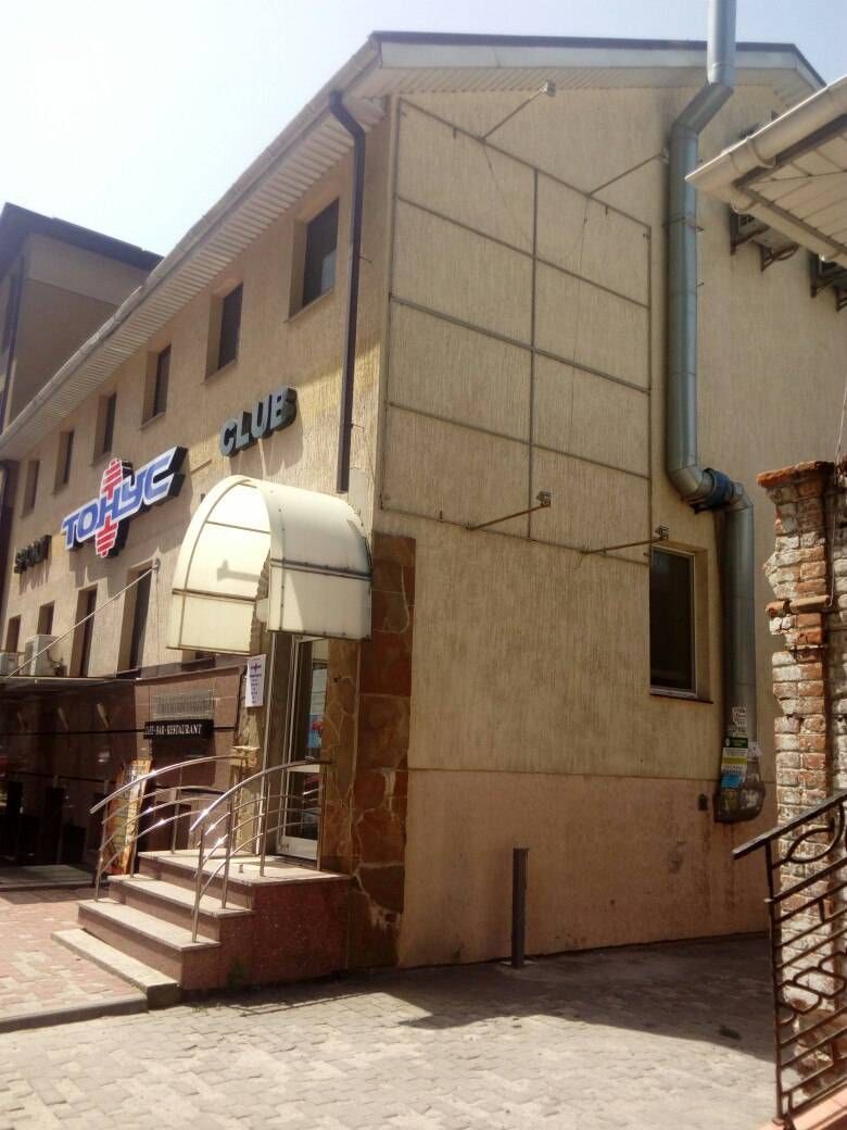 Реклама на фасадах/Брандмауэр, Днепр, Гончарова 12