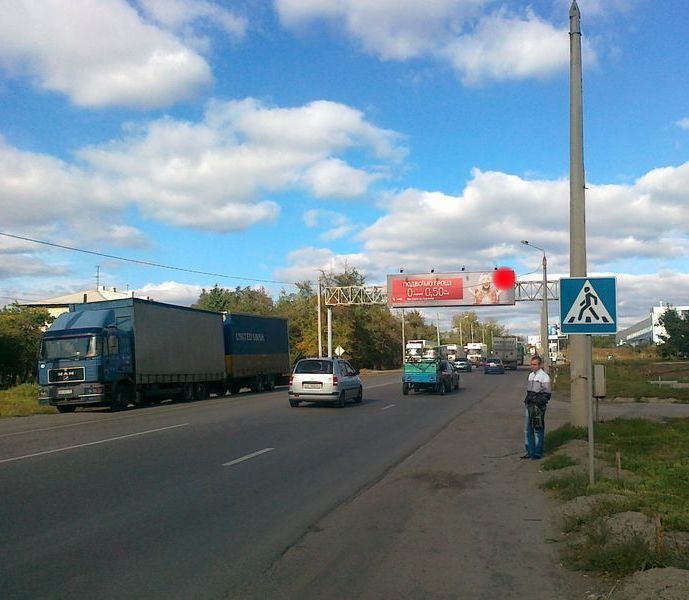 Арка/Реклама на мостах, Харьков, Гагарина пр. -Симферопольское шоссе, в Харьков из Мерефы, Днепропетровска, Симферополя, супермаркет"Новая Линия", к супермаркетам METRO, Эпицентр и Будмен