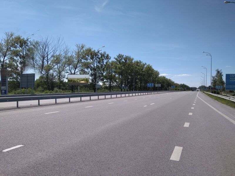 Билборд/Щит, Трассы, Трасса М-06 Киев-Чоп ,км.211+200 слева, с.Броники 50м.до АЗС "АNР"