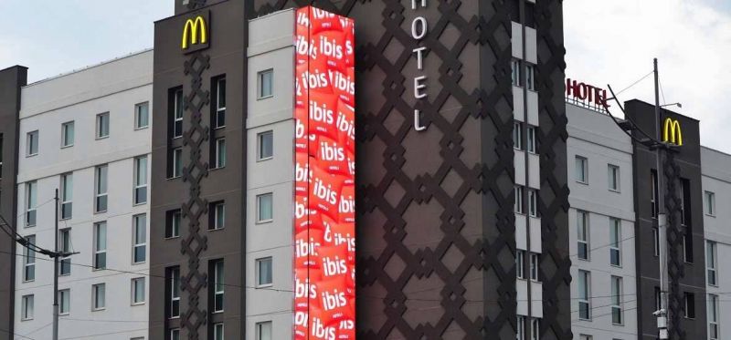 Led экран/Видеоборд, Киев, Ползунова, 6 (Готель IBIS)