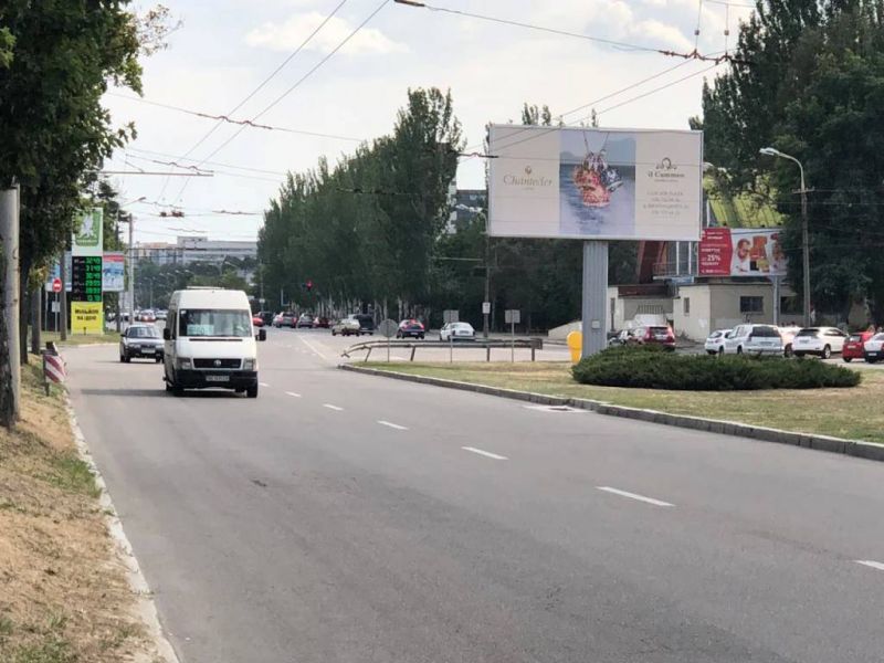 Беклайт, Днепр, Набережная победы, в районе института физкультуры