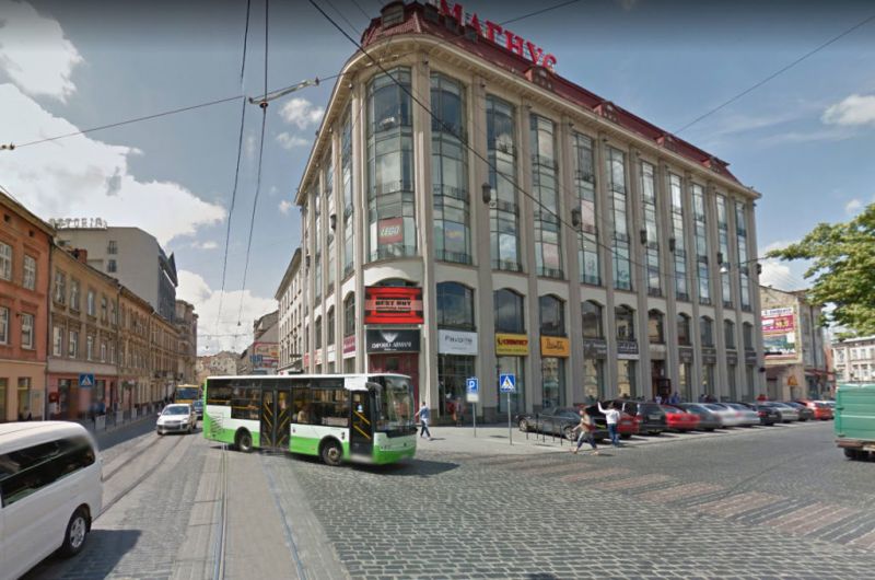 Led экран/Видеоборд, Львов, вул. Шпитальна 1, ТЦ "МАГНУС"