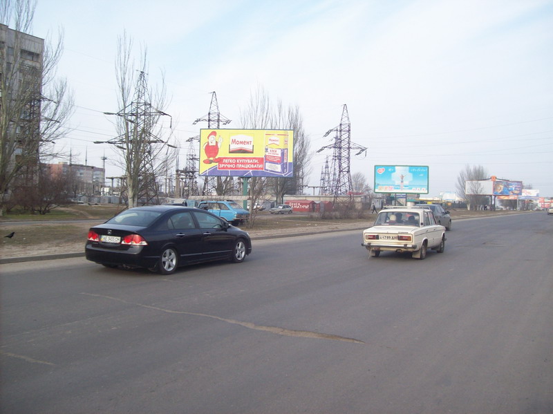 Билборд/Щит, Днепр, Донецкое Шоссе 122 На Разделителе Не Доезжая Перекрестка С Ул. Березинской, Возле Рынка И Тц 'караван'