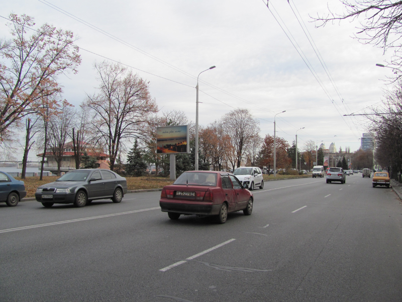 Беклайт, Днепр, Вул. Січеславська Набережна, Навпроти Буд.12. Ресторан 'червоний Корал '