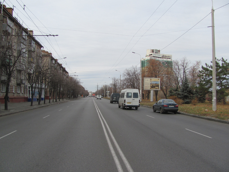 Беклайт, Днепр, Вул. Січеславська Набережна, Навпроти Буд.12. Ресторан 'червоний Корал '
