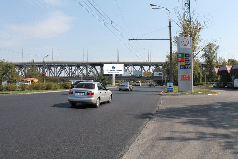 Беклайт, Днепр, Вул. Набережна Заводська, Біля Амурського Моста
