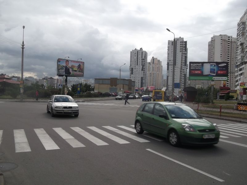 Билборд/Щит, Киев, Драгоманова вул., 44 А напроти (від вул. Ахматової в сторону прс-ту Бажана)