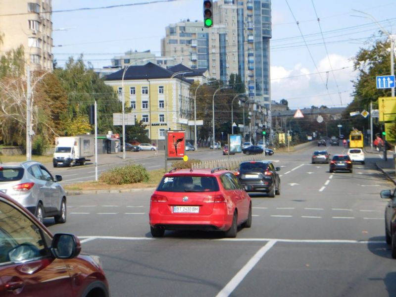 Скролл/Ситилайт, Киев, Алмазова генерала вул. 11