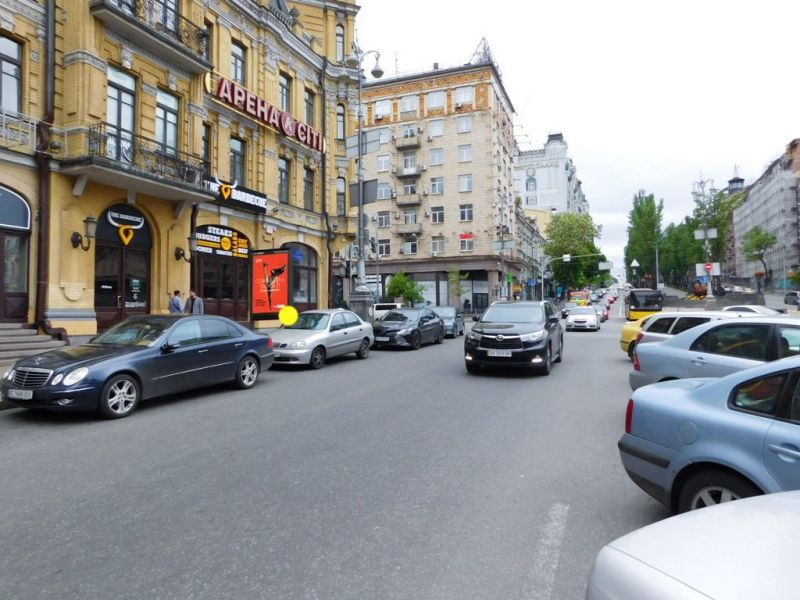 Скролл/Ситилайт, Киев, Бессарабська площа біля буд. 1/3 №1